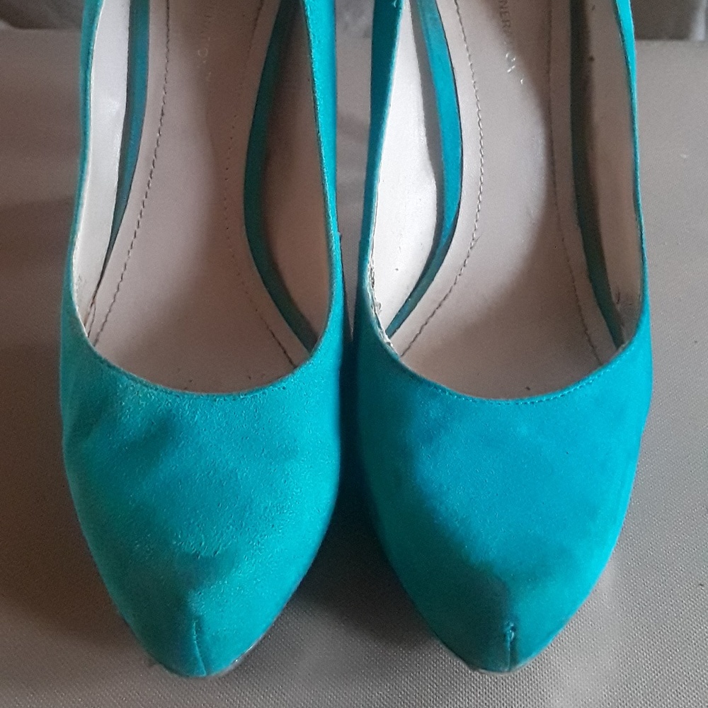 Fresh Aqua Blue Pumps